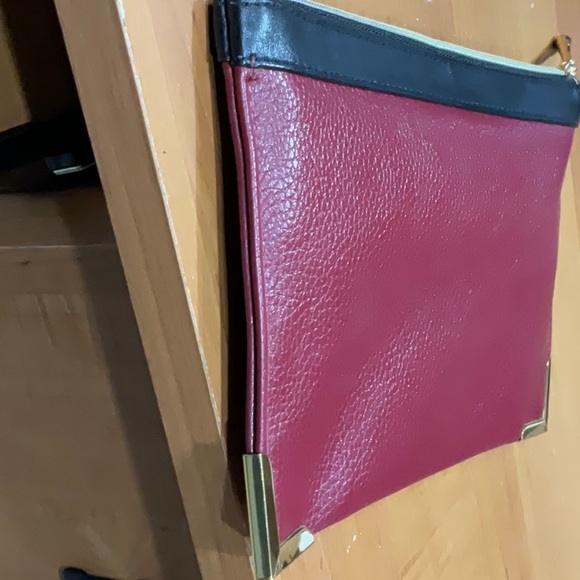 Sephora Collection Gold Edged Brush Set with Pouch. - Picture 9 of 10